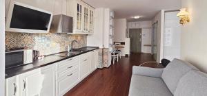 Holiday Home Balticus C22 dla 6 osób z balkonem przy plaży