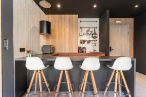 Acropolis Moonlight Suite