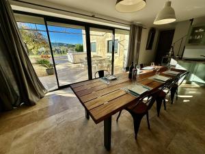 Villas Mas de Baye - classe 5 etoiles meuble de tourisme : photos des chambres