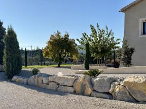 Villas Mas de Baye - classe 5 etoiles meuble de tourisme : photos des chambres