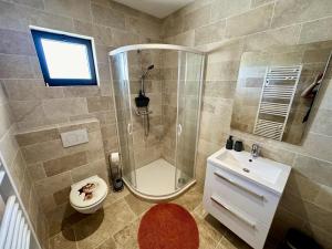 Villas Mas de Baye - classe 5 etoiles meuble de tourisme : photos des chambres