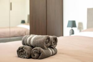 Penthouse with Seaviews and Country views, near Beaches