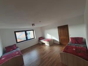 Pension Heller - 艾夏