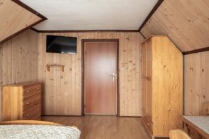 U Trabanta - noclegi, wycieczki jednodniowe, wypożyczalnia narciarska