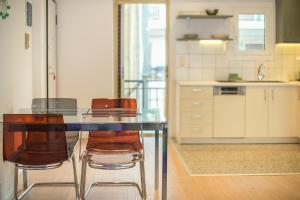 Zen Bright, Exarchia