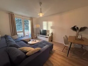 Gemütliche Handwerker-Wohnung mit Balkon und WLAN, ideal für 3 Personen - 施普伦贝格