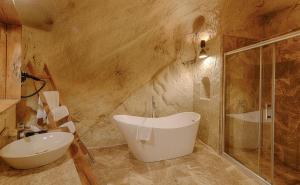 Solem Cave Suites