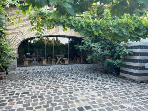 Buzál-Mórocza Pincészet és Szálláshely