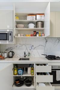 04M New 1BR apartment near Airport and City with Free visitor parking