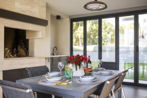 Villa Mary Lou with heated pool