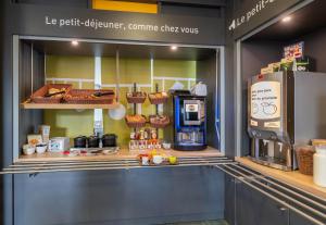 Hotels B&B HOTEL Lyon Venissieux : photos des chambres