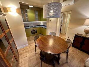 Two-Bedroom Deluxe Apartment with Garden View