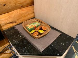 Russet & Rowanberry - Rowanberry Retreat