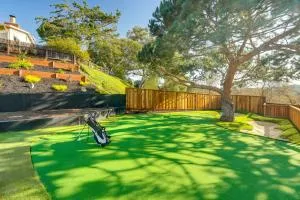 2 Mi to Beach Home with Patio in Del Rey Oaks! - Сисайд