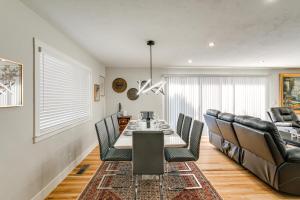 2 Mi to Beach Home with Patio in Del Rey Oaks!