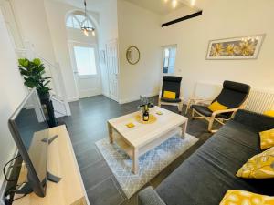 Pass the Keys Dog-Friendly Retreat for 6 with Amazing Views