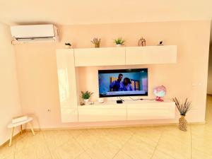 Charming 2-bed flat with pool view in Sunny Beach, Bulgaria