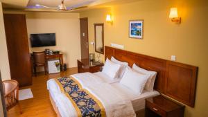 Blue Wave Hotel Maldives - Book FB a week gets a free excursion