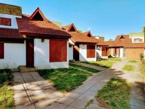 Departamento de 2 ambientes y medio centrada de auto