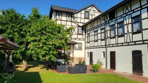 Apartments am Saalebogen mit Gartenterrasse, Grillkamin und freie Parkplätze