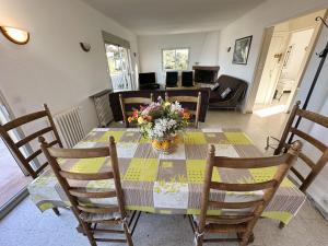 Appartements Haut de villa, pleine vue mer : photos des chambres