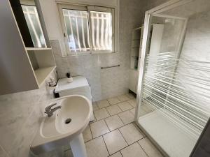 Appartements Haut de villa, pleine vue mer : photos des chambres