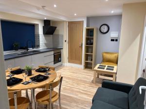 Deluxe 2 bedroom with 2 bathroom at the heart of Hemel Hempstead