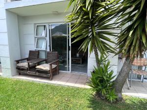 Hout Bay Haven - close to beach and shops