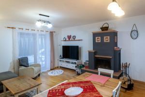 Apartmanica Fairy Tale, JASNÁ - SKI TÁLE- MÝTO POD ĎUMBIEROM, 3 apartments in 1 house, fireplace, free parking