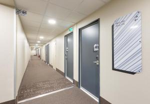 Hotels B&B HOTEL Lille Centre Grand Palais : photos des chambres