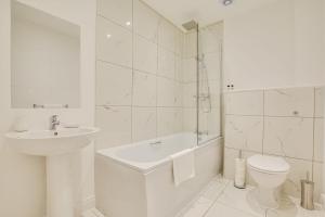 Host & Stay - Canalside Lofts Apartment