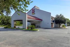 Red Roof Inn PLUS+ Mt Pleasant - Patriots Point - 查尔斯顿 Red Roof Inn PLUS+ Mt Pleasant - Patriots Point - 查尔斯顿