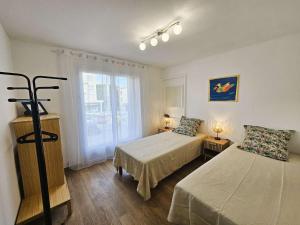 Bel appartement, climatisation, WIFI, plage et commerces à pied