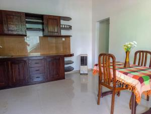 Karapitiya Breeze
