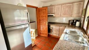 Beautiful Three-Bedrooms El Rancho Villa