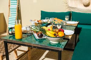 Riad Ines 10mn to Place with Breakfast