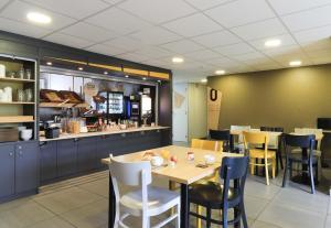 Hotels B&B HOTEL Chalon-Sur-Saone Sud : photos des chambres