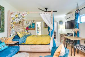 Walk to Parks & Dining: Central St. Pete Oasis