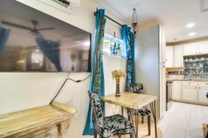 Walk to Parks & Dining: Central St. Pete Oasis