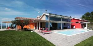 Villa Parruccia with a pool and a panoramic view