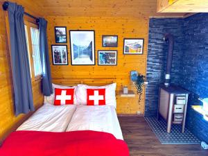 SwissHut Idyllic Farm Cabin - Chalet Grabenmuhle 2
