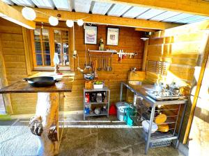 SwissHut Idyllic Farm Cabin - Chalet Grabenmuhle 2