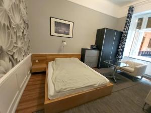 Quite and cheap apartment in city center B1 SZA