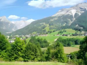Chalets Chalet cosy a Sixt-Fer-a-Cheval avec vue sur la montagne : photos des chambres
