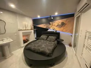 Le Cadre Noir Lux Spa, Sauna, Jacuzzi, Hammam - Bagneux