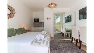 Principe Real Cozy Bright Studio Apt with AC