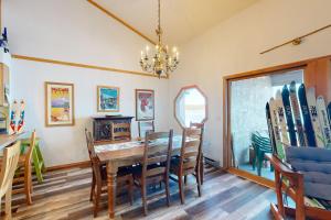 Crystal Beach Lakefront Condo