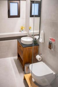 G&H Acropolis Stays! Iconic Views, Stylish Comfort