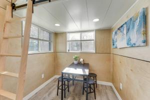 Hiking and Creek Manor Tiny Home in Forest Retreat