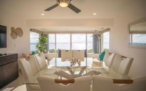 Penthouse ocean & lagoon views, new listing